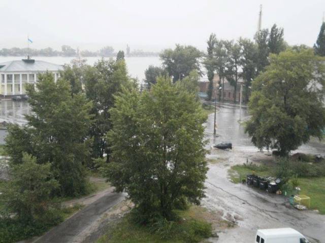 Річковий порт. Фото зі сторінки Сергія Кузляєва у Фейсбуку Річковий порт. Фото зі сторінки Сергія Кузляєва у Фейсбуку