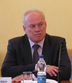 Екс-заступник губернатора Василь Корнієнко: "Особливих труднощів чи преференцій при оформленні документів не мав" Екс-заступник губернатора Василь Корнієнко: "Особливих труднощів чи преференцій при оформленні документів не мав"