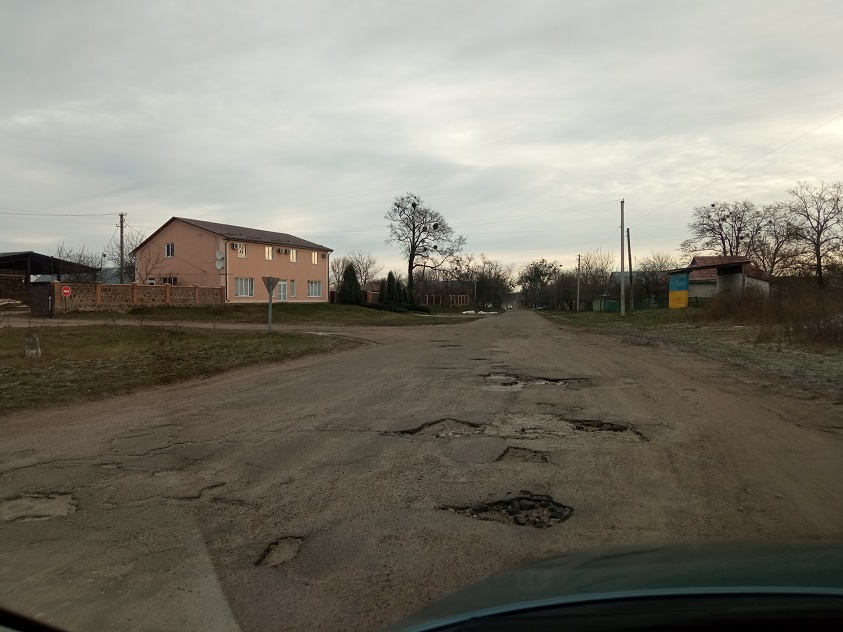 Отака дорога в Івківці Отака дорога в Івківці