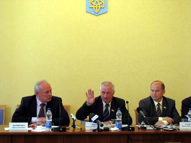 "А що тут поганого?", - команда обласних чиновників про свої дії