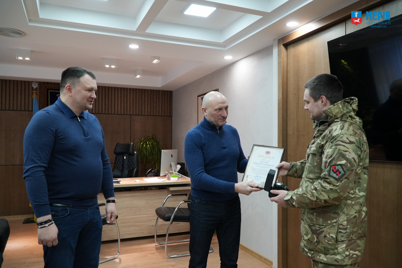 Заступника командира штурмового батальйону 5 окремої штурмової Київської бригади Сергій Касян отримав цінний подарунок та подяку