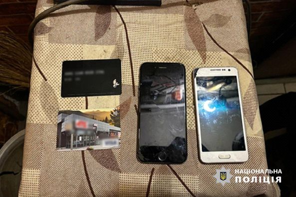 Чоловік при спробі продажу дитячих іграшок та одягу в мережі Інтернет ошукав довірливих громадян