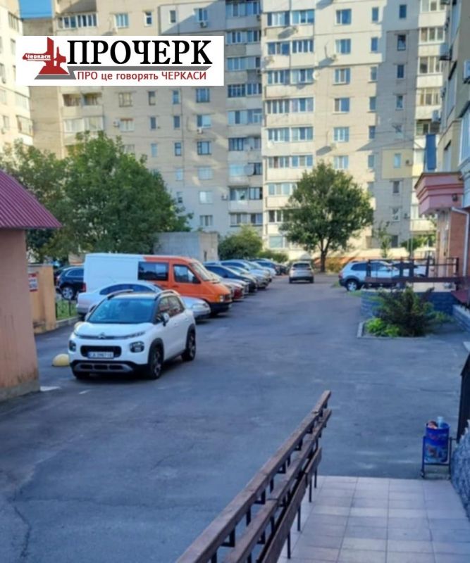 Без назви