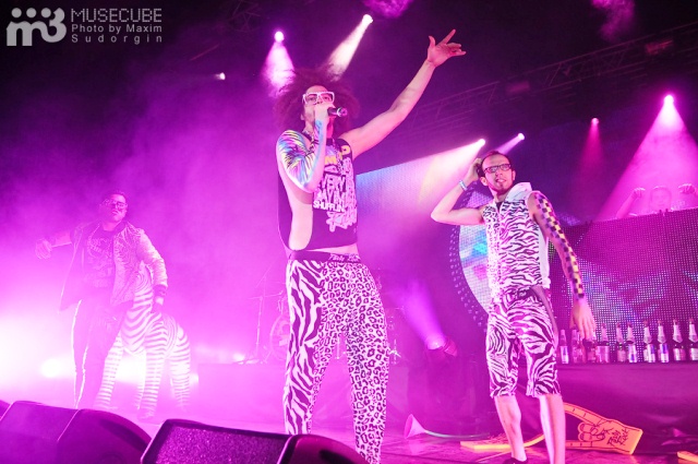За перші 3 місця учасники отримували квитки на LMFAO. За перші 3 місця учасники отримували квитки на LMFAO.