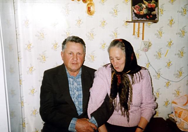 Батько Степан Дем’янович та мама Ганна Тихонівна Батько Степан Дем’янович та мама Ганна Тихонівна