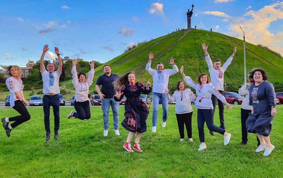 Це ГО «Справа Громад» святкує день вишиванки