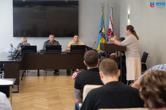 Перед черговою сесією відбулося засідання узгоджувальної ради