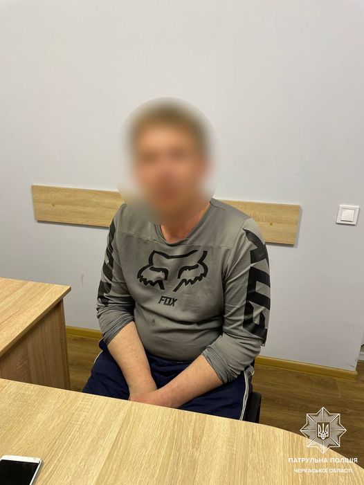 Черкаські патрульні виявили особу, яка знаходилась у розшуку