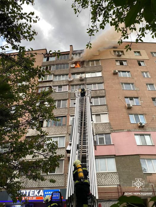 Пожежа виникла на балконі 8 поверху у дев’ятиповерхівці