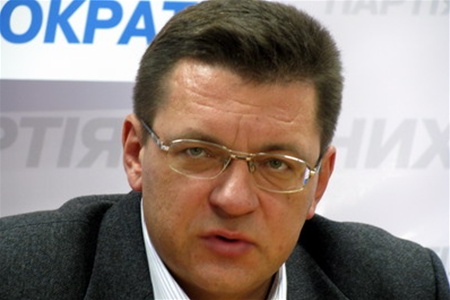 "Pобоча група напрацювала пропозиції, відповідно до яких у 2013 році всі багатоквартирні будинки будуть утримуватися співвласниками" "Pобоча група напрацювала пропозиції, відповідно до яких у 2013 році всі багатоквартирні будинки будуть утримуватися співвласниками"