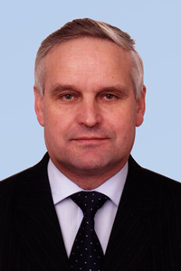 До свого першого депутатства Пачесюк очолював міський автопарк 17127 у Черкасах До свого першого депутатства Пачесюк очолював міський автопарк 17127 у Черкасах