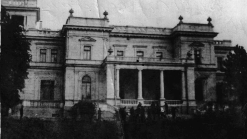 Фото www.wikiwand.com, палац барона Корфа у Синиці