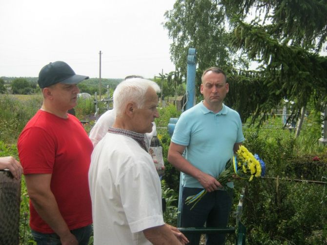 Багатолітній очільник рухівців Сміли Іван Скубко розповідає про Ангеліну Усікову