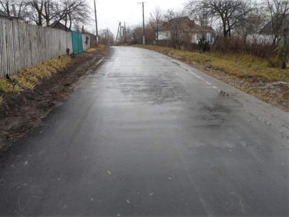 Відремонтована дорога у селі Ярошівка Відремонтована дорога у селі Ярошівка