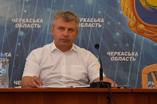 Голова облради Анатолій Підгорний наголошує, що право висловити свою думку має кожний депутат