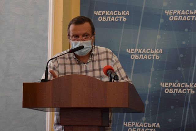 Очільник обласного онкодиспансеру Віктор Парамонов - за придбання прискорювача в лізинг