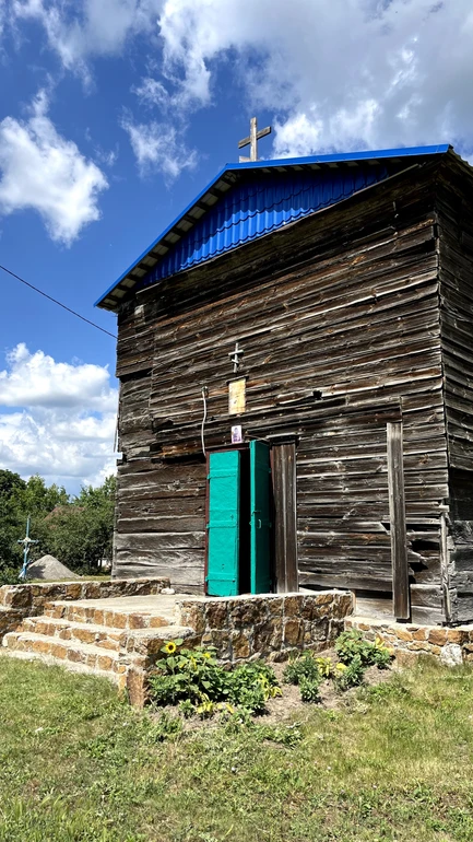 Старовинна дерев’яна церква Різдва Богородиці / Анна Лодигіна