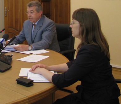 Сніжані Лисенко довелося відповідати за інформаційну ауру колишнього і нинішнього губернаторів