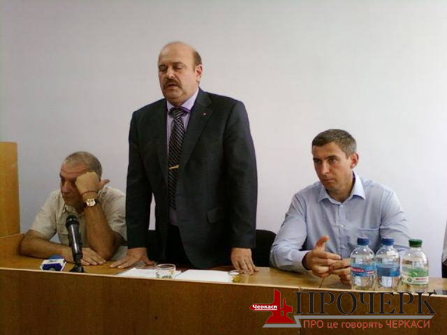 Олег Николенко (в центрі) так і не зміг зробити Станіслава Олідорта (ліворуч) директором Олег Николенко (в центрі) так і не зміг зробити Станіслава Олідорта (ліворуч) директором