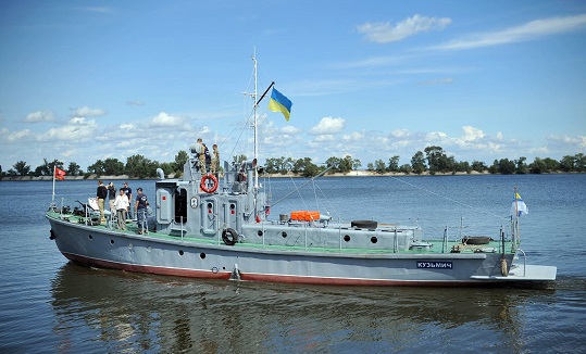 Черкаський клуб юних моряків вже врятував і відновив один катер - тепер він носить ім'я «Кузьмич»