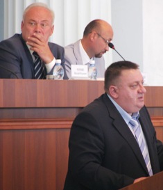 Керівник аграрної галузі пропонує пропускати зерно через корів та свиней Керівник аграрної галузі пропонує пропускати зерно через корів та свиней