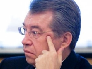 Підлеглі губернатора рапортують йому про невиконання його доручень Підлеглі губернатора рапортують йому про невиконання його доручень