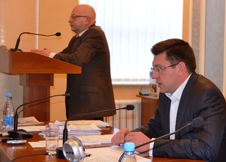 Міська влада просить у Києва грошей на зарплату медикам і освітянам Міська влада просить у Києва грошей на зарплату медикам і освітянам
