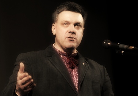 Тягнибок декларує боротьбу проти "данєцкіх" Тягнибок декларує боротьбу проти "данєцкіх"