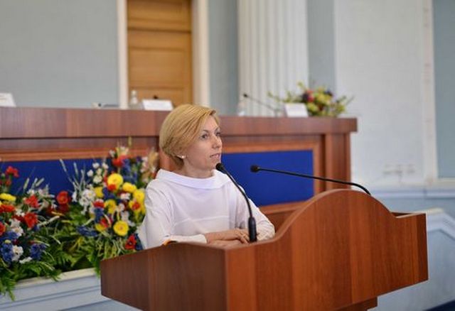 Фото зі сторінки директорки