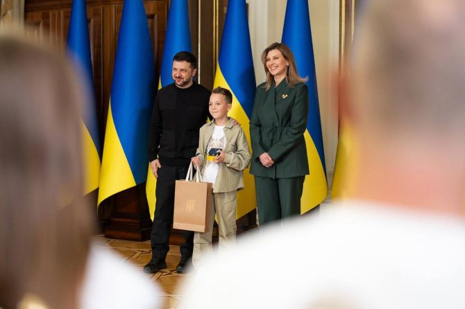 Без назви