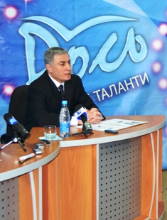 Гендиректор звітує про фінансове благополуччя ОДТРК "Рось" Гендиректор звітує про фінансове благополуччя ОДТРК "Рось"