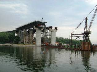 Завершити будівництво мосту в Запоріжжі доручили "Уманьавтодору" Завершити будівництво мосту в Запоріжжі доручили "Уманьавтодору"