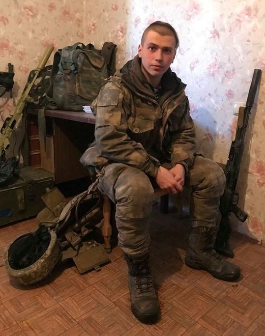Максим Авраменко (позивний Богун). Життя цього молодого хлопця урятував своєю наукою черкащанин - а тепер Богун і сам став наставником для інших... Максим Авраменко (позивний Богун). Життя цього молодого хлопця урятував своєю наукою черкащанин - а тепер Богун і сам став наставником для інших...