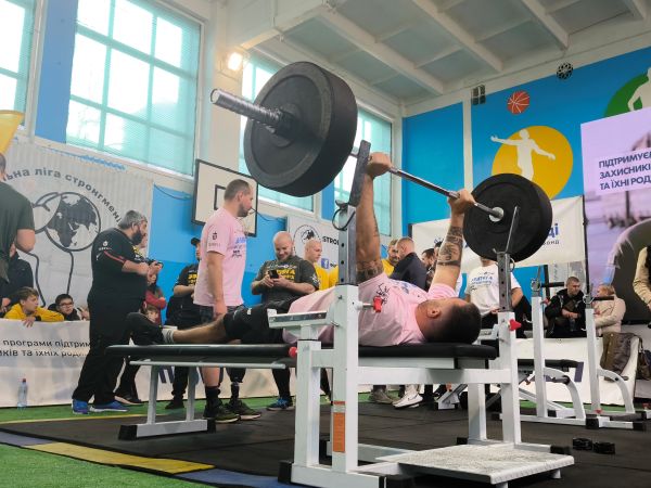 Змагається Євгеній Дорошко з Черкас Змагається Євгеній Дорошко з Черкас