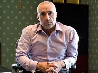 Відомий харківський бізнесмен Олександр Ярославський таки продав потужне черкаське підприємство Дмитру Фірташу Відомий харківський бізнесмен Олександр Ярославський таки продав потужне черкаське підприємство Дмитру Фірташу