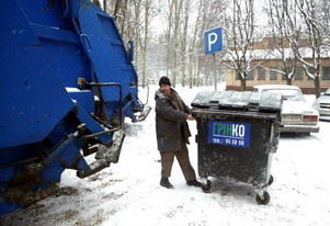 Перед новим роком фірма раптово припинила вивезення сміття Перед новим роком фірма раптово припинила вивезення сміття