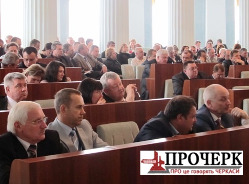 Майже у повному складі новий виконком прийшов на обласну колегію до Сергія Тулуба (на першому ряді зліва направо – Борис Євмина, Валерій Герасименко, Павло Карась та Віктор Беззубенко). Майже у повному складі новий виконком прийшов на обласну колегію до Сергія Тулуба (на першому ряді зліва направо – Борис Євмина, Валерій Герасименко, Павло Карась та Віктор Беззубенко).