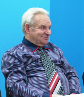 «Гляньте на цього діда, він мухи не образить» «Гляньте на цього діда, він мухи не образить»