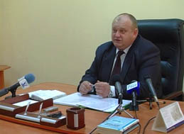 Як поінформував Юрій Дубецький, нині на обліку стоїть 300 осіб, котрі займаються проституцією Як поінформував Юрій Дубецький, нині на обліку стоїть 300 осіб, котрі займаються проституцією