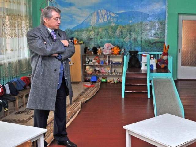 Губернатор – віце-спікеру: «Нехай попрацюють хоч десь: там де роблять справи…» Губернатор – віце-спікеру: «Нехай попрацюють хоч десь: там де роблять справи…»