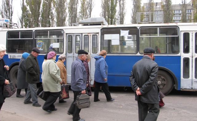Тролейбуси, на яких діють пільги, вже називають "народними" Тролейбуси, на яких діють пільги, вже називають "народними"