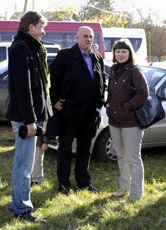 Приїхала і донька скульптора - відома дизайнерка Олеся Теліженко з чоловіком Русланом Зайченком Приїхала і донька скульптора - відома дизайнерка Олеся Теліженко з чоловіком Русланом Зайченком