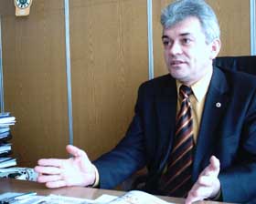 Мером у Каневі оголошено Віктора Ніколенка, але набути повноважень він зможе після розгляду судових скарг Мером у Каневі оголошено Віктора Ніколенка, але набути повноважень він зможе після розгляду судових скарг