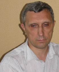 На незрячого видавця чинять тиск за вказівкою губернатора. На незрячого видавця чинять тиск за вказівкою губернатора.