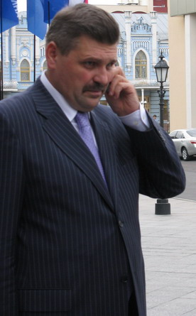 Регіонали серйозно розглядають кандидатуру Євгена Влізла, голови Черкаського району і соратника губернатора по "Енергоатому", на посаду мера Черкас Регіонали серйозно розглядають кандидатуру Євгена Влізла, голови Черкаського району і соратника губернатора по "Енергоатому", на посаду мера Черкас
