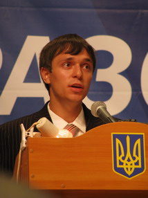 Цьому уманському студенту цікавий кожний розділ обласної партійної програми Цьому уманському студенту цікавий кожний розділ обласної партійної програми