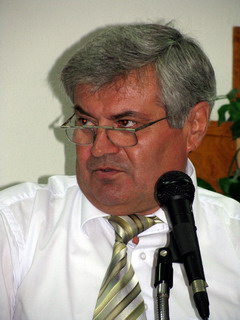 "на попередніх виборах мера були більш яскраві і публічні люди..." "на попередніх виборах мера були більш яскраві і публічні люди..."